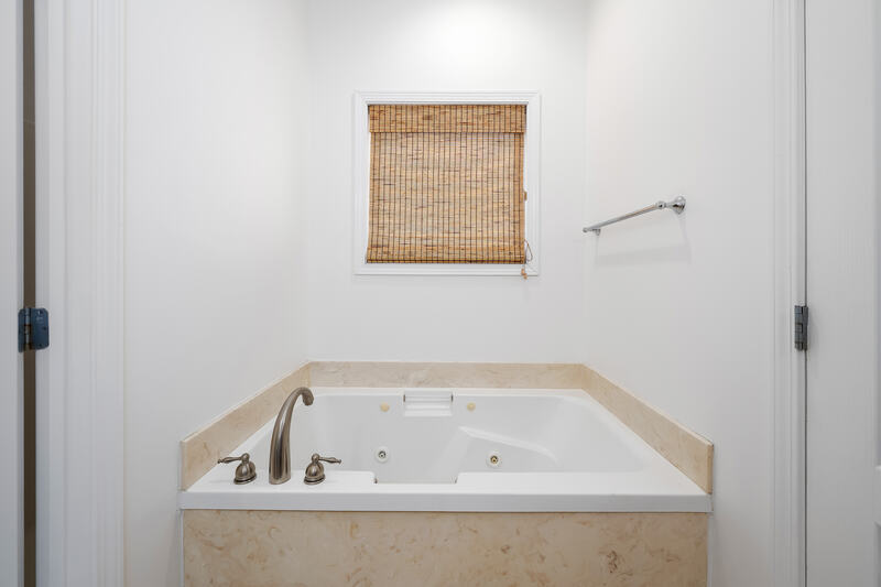 Jetted tub in the primary bath